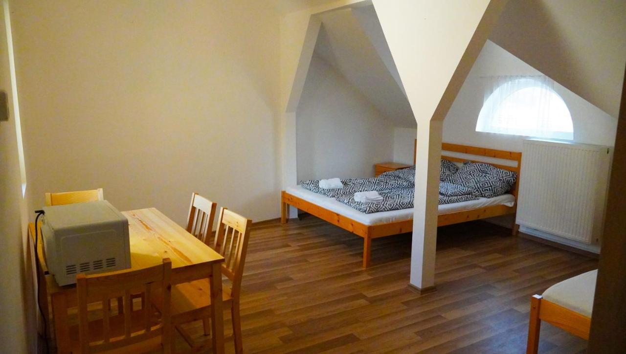 Pajkos Poni Vendeghaz Hotel Miskolc Luaran gambar